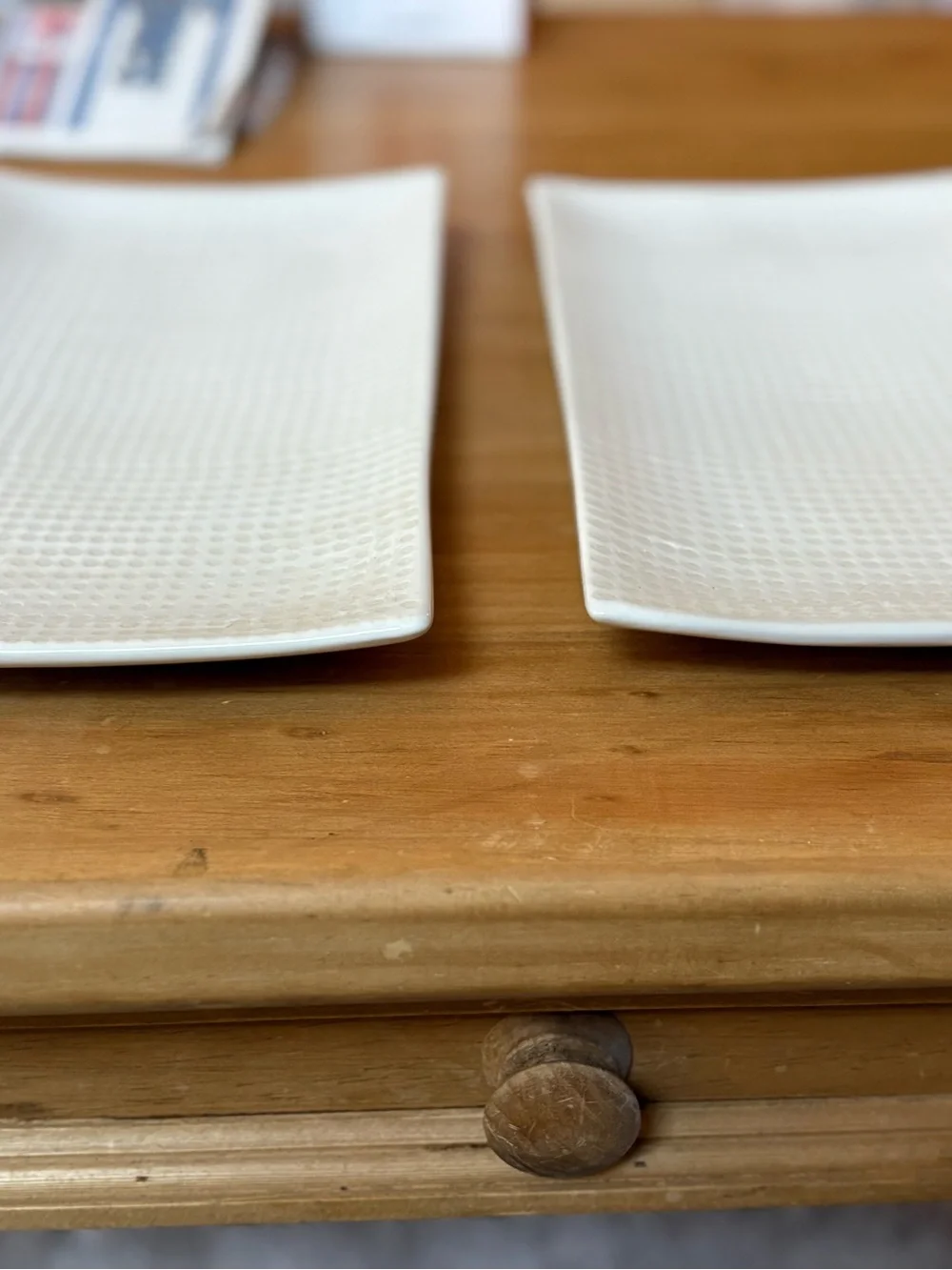 Crate&Barrel White Rectangular Ceramic Serving Platters (Set of 2)
